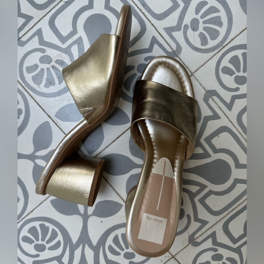 Dolce Vita Minny sandals, like new